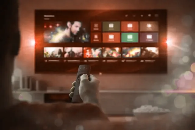 Scrolling the programme guide with a remote control